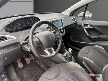 Peugeot 208 1.2 82ch bvm5 allure occasion avignon (84) simplicicar simplicibike france