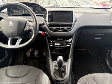 Peugeot 208 1.2 82ch bvm5 allure occasion avignon (84) simplicicar simplicibike france