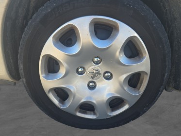 Peugeot 1007 kit distri ok 1.6 hdi 16v fap sporty pack occasion avignon (84) simplicicar simplicibike france