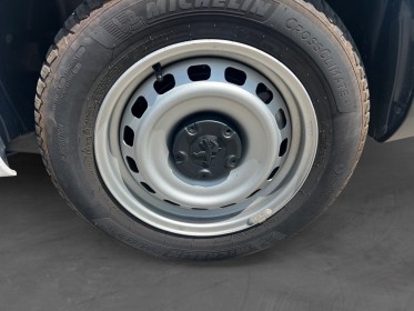 Peugeot partner fourgon bluehdi 100 ss bvm6 m 650 kg occasion avignon (84) simplicicar simplicibike france