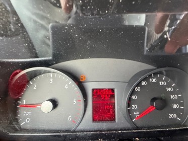 Volkswagen crafter combi 35 l2h2 2.0 tdi 136 fap bluemotion technology occasion avignon (84) simplicicar simplicibike france