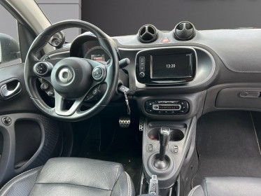 Smart fortwo coupe 90 ch  brabus style blanc nacre occasion  simplicicar nice - pfvauto simplicicar simplicibike france