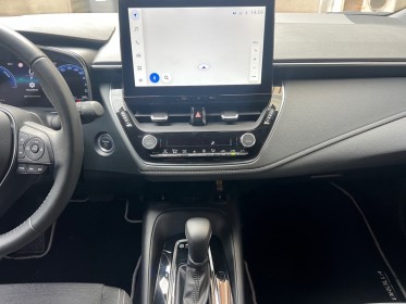 Toyota corolla touring sports hybride my22 122h dynamic garantie constructeur 2029 occasion simplicicar le raincy simplicicar...
