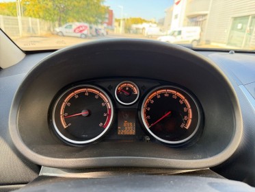 Opel corsa 1.2 - 85 ch twinport - clim - régulateur - moteur à chaine - garantie 12 mois occasion simplicicar nimes - rb...