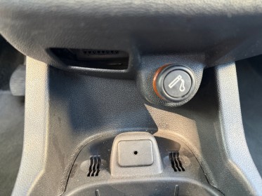 Opel corsa 1.2 - 85 ch twinport - clim - régulateur - moteur à chaine - garantie 12 mois occasion simplicicar nimes - rb...