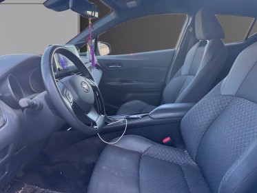 Toyota c-hr hybride my22 1.8l edition premiere main origine france entretien complet occasion simplicicar la ciotat...