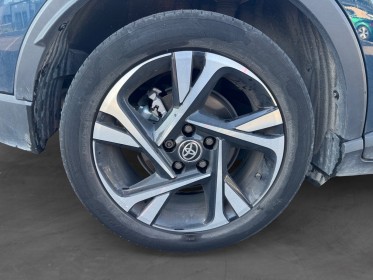 Toyota c-hr hybride my22 1.8l edition premiere main origine france entretien complet occasion simplicicar la ciotat...