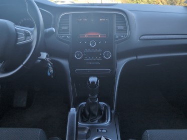 Renault megane iv berline business lue dci 95 business - 12 mois de garantie - occasion simplicicar brest simplicicar...