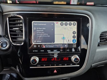 Mitsubishi outlander phev 2.4l phev 4wd instyle sieges chauffants carplay caméra attelage suivi mitsubishi garantie 12mois...
