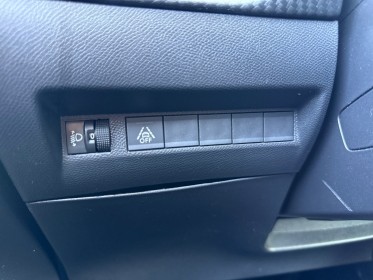 Peugeot 208 electrique 50 kwh 136ch active occasion simplicicar marignane  simplicicar simplicibike france