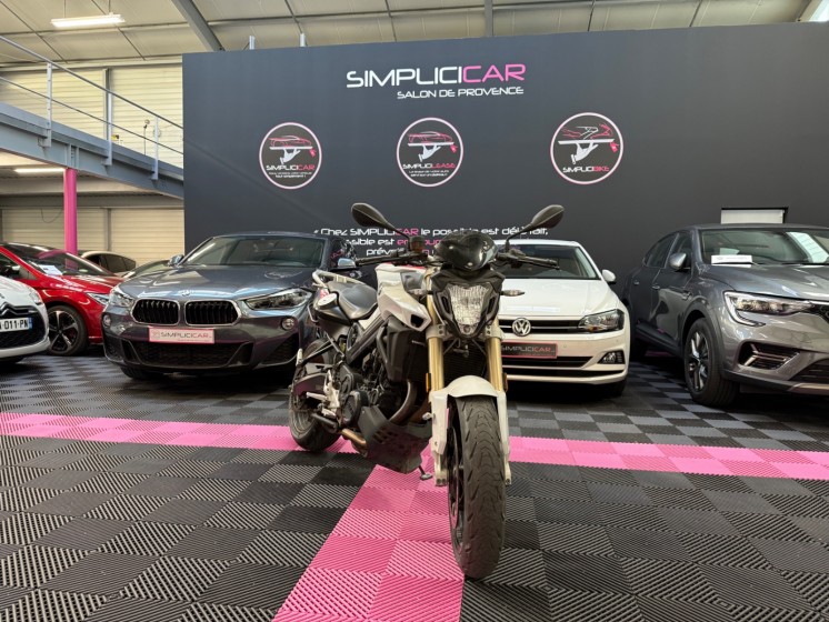 Bmw f 800r/echappement/pack touring/pack dynamic/alarme/2e main/entretien bmw occasion simplicicar salon de provence... Bmw f 800r/echappement/pack touring/pack dynamic/alarme/2e main/entretien bmw occasion simplicicar salon de provence...