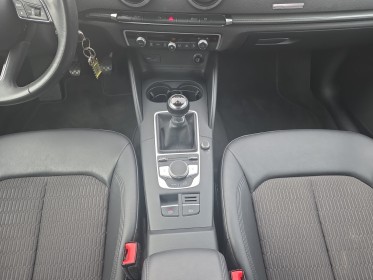 Audi a3 sportback 30 tfsi 116 design//garantie 12 mois// occasion simplicicar lille  simplicicar simplicibike france
