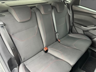 Ford focus 1.0 ecoboost 125ch st line carplay garantie 12 mois occasion simplicicar poitiers simplicicar simplicibike france