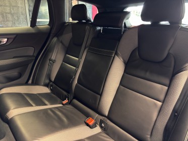 Volvo v60 t4 190 ch r-design carplay camera de recul toit pano regulateur adaptatif attelage conduite autonome matrix led......