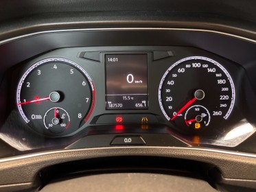 Volkswagen t-roc 1.0 tsi 115ch lounge carplay regulateur adaptatif feux de route automatique gps garantie 12 mois occasion...