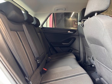 Volkswagen t-roc 1.0 tsi 115ch lounge carplay regulateur adaptatif feux de route automatique gps garantie 12 mois occasion...