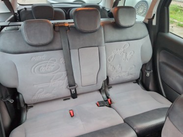 Fiat 500l living 1.6 multijet 16v 105 ch s/s - garantie 12 mois occasion simplicicar brest simplicicar simplicibike france