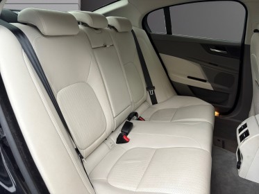 Jaguar  xe 2.0d 180cv portofolio / garantie 12 mois / car play / affichage tête haute / entretien full  jaguar / 4 pneus...