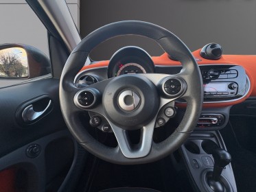 Smart fortwo coupe 90 cv boite auto passion- toit panoramique -accoudoir-jantes alu bicolor occasion champigny-sur-marne (94)...