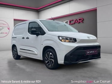 Toyota  proace city  1.5 d4d 130 cv  business premiere main origine france entretien complet occasion simplicicar la ciotat...
