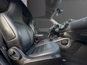 Smart fortwo coupe 0.9  prime 90 ch sieges en cuir et chauffant-toit panoramique-accoudoir-ecran multimedia occasion...
