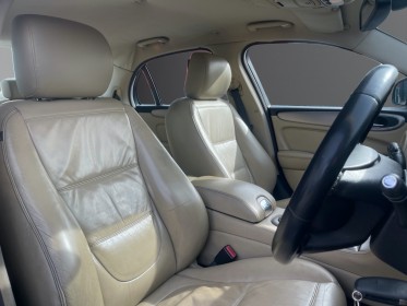 Jaguar xj6 v6 sport 2.7 td - 207 bi-turbo rhd et cg française garantie 12 mois occasion simplicicar saint-jean simplicicar...