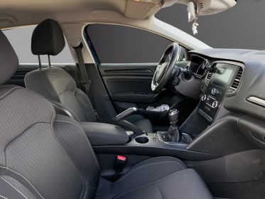Renault megane iv berline tce 100 energy zen moteur changÉ garantie 12 mois occasion simplicicar dijon simplicicar...