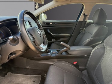 Renault megane iv berline tce 100 energy zen moteur changÉ garantie 12 mois occasion simplicicar dijon simplicicar...