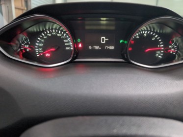 Peugeot 308 bluehdi 100ch ss bvm6 style - garantie 12 mois occasion simplicicar brest simplicicar simplicibike france