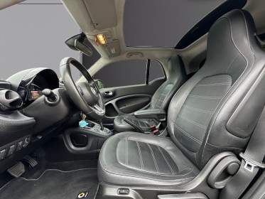Smart fortwo coupe 1.0 71 ch ba6 prime - pack sport - caméra de recul - sièges chauffants en cuir - toit panoramique...