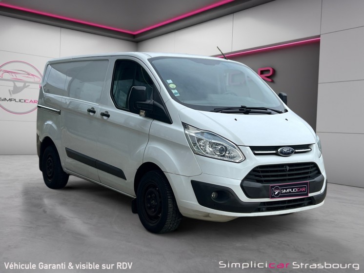 Ford transit custom fourgon 270 l1h1 2.2 tdci 100 ambiente clim - radar av/ar - cabine eclaire occasion simplicicar... Ford transit custom fourgon 270 l1h1 2.2 tdci 100 ambiente clim - radar av/ar - cabine eclaire occasion simplicicar...