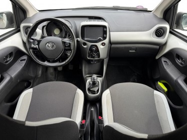 Toyota aygo 1.0 vvt-i x-play occasion simplicicar brie-comte-robert simplicicar simplicibike france