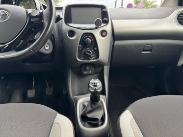 Toyota aygo 1.0 vvt-i x-play occasion simplicicar brie-comte-robert simplicicar simplicibike france
