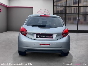 Peugeot 208 82ch ss bvm5  signature occasion simplicicar lille  simplicicar simplicibike france