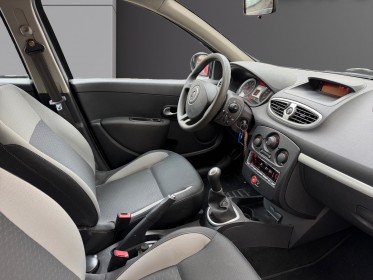 Renault clio iii 1.2 16v 75 eco2 20th euro 5/ bluethooth occasion paris 17ème (75)(porte maillot) simplicicar simplicibike...