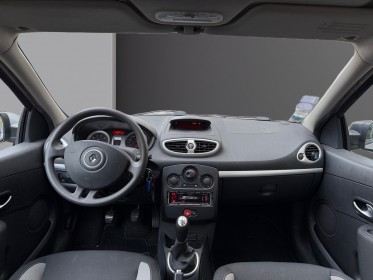 Renault clio iii 1.2 16v 75 eco2 20th euro 5/ bluethooth occasion paris 17ème (75)(porte maillot) simplicicar simplicibike...