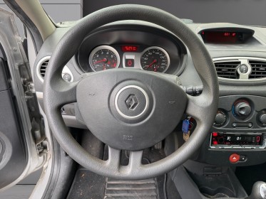 Renault clio iii 1.2 16v 75 eco2 20th euro 5/ bluethooth occasion paris 17ème (75)(porte maillot) simplicicar simplicibike...