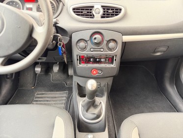 Renault clio iii 1.2 16v 75 eco2 20th euro 5/ bluethooth occasion paris 17ème (75)(porte maillot) simplicicar simplicibike...