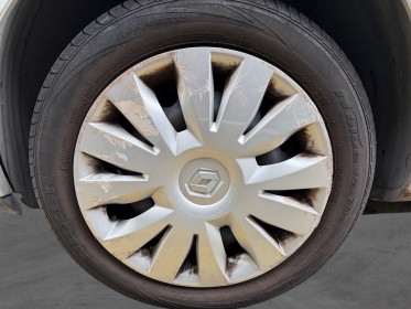 Renault clio iii 1.2 16v 75 eco2 20th euro 5/ bluethooth occasion paris 17ème (75)(porte maillot) simplicicar simplicibike...