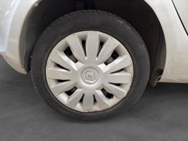 Renault clio iii 1.2 16v 75 eco2 20th euro 5/ bluethooth occasion paris 17ème (75)(porte maillot) simplicicar simplicibike...
