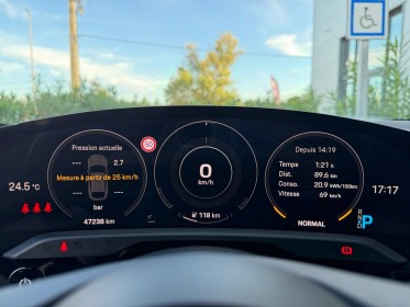 Porsche taycan 4 cross turismo - performance plus 93.4kw/h - toit pano - lift - garantie 12 mois occasion simplicicar toulon...