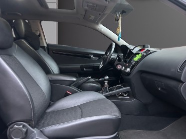 Kia pro_cee'd coupe 1.6l crdi 128 euro 5 sport, toit ouvrant, bluetooth, radar ar, régulateur de vitesse occasion...