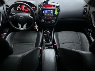 Kia pro_cee'd coupe 1.6l crdi 128 euro 5 sport, toit ouvrant, bluetooth, radar ar, régulateur de vitesse occasion...