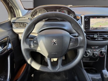 Peugeot 208 1.5 bluehdi 100ch bvm5 - régulateur de vitesse - carplay - clim - chaine ok occasion simplicicar rennes...
