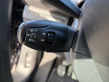 Peugeot 208 1.5 bluehdi 100ch bvm5 - régulateur de vitesse - carplay - clim - chaine ok occasion simplicicar rennes...