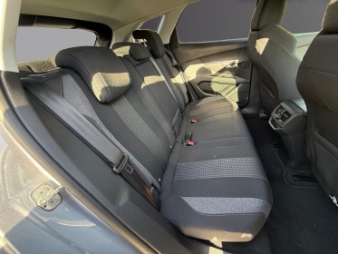 Peugeot 3008 volant en cuir- siège conducteur réglable en hauteurn , 1.5 blue hdi  130 chevaux , entretien à jour, suv...