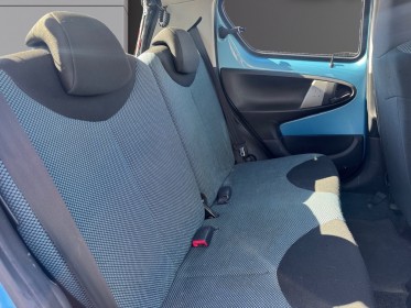 Toyota aygo mc2 2014 1.0 vvt-i dynamic  garantie 12 mois occasion simplicicar frejus  simplicicar simplicibike france