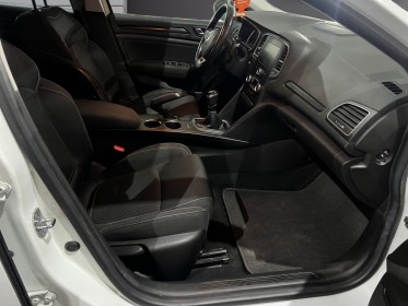 Renault megane iv berline business tce 100 energy business occasion avignon (84) simplicicar simplicibike france