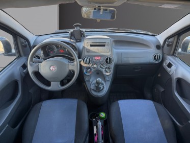 Fiat panda 1.2 8v 69 ch easy clim radio cd garantie 12 mois occasion simplicicar marignane  simplicicar simplicibike france