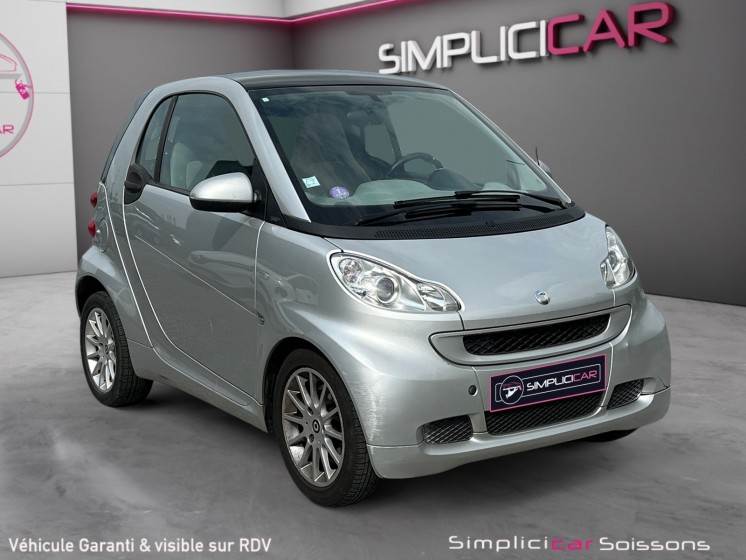 Smart fortwo 1.0 71 ch passion - suivi complet/toit panoramique/caribex cuir blanc/clim/gps - garantie 12 mois occasion...